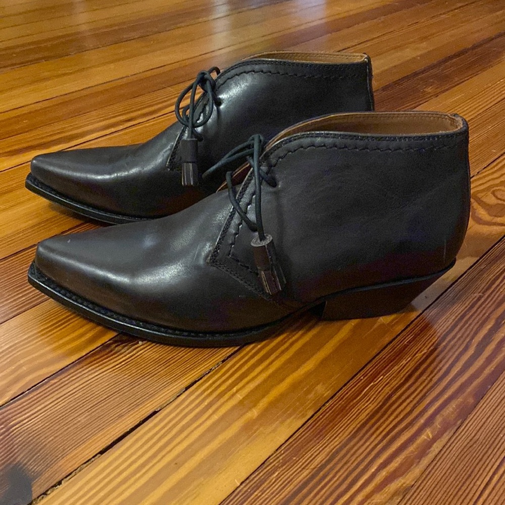 Dark brown Ariat Two24 heeled booties with tassel laces in size 8.